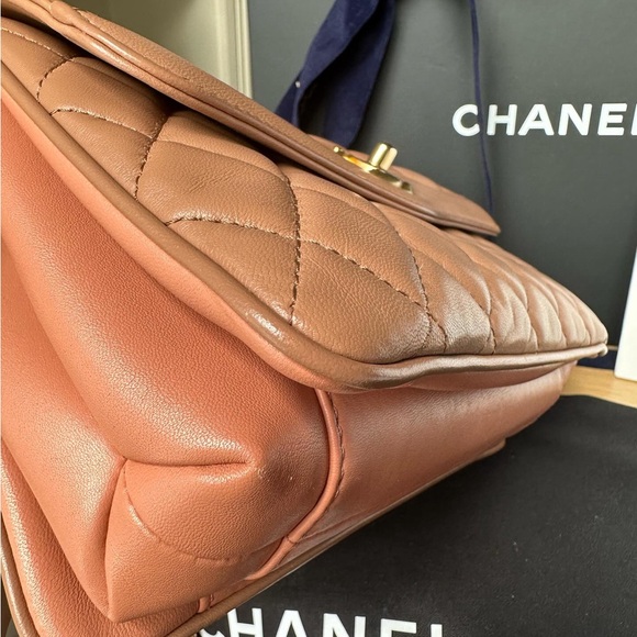 Chanel lambskin crossbody - Picture 7 of 16